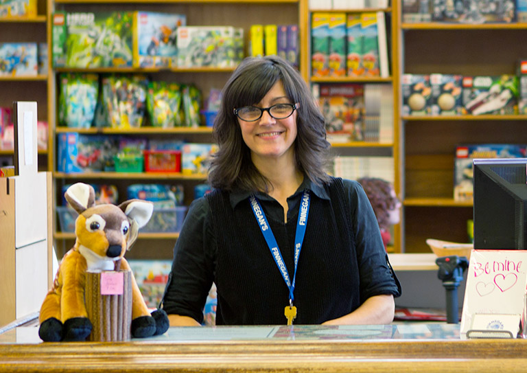 système jouets的助手à在这里出售